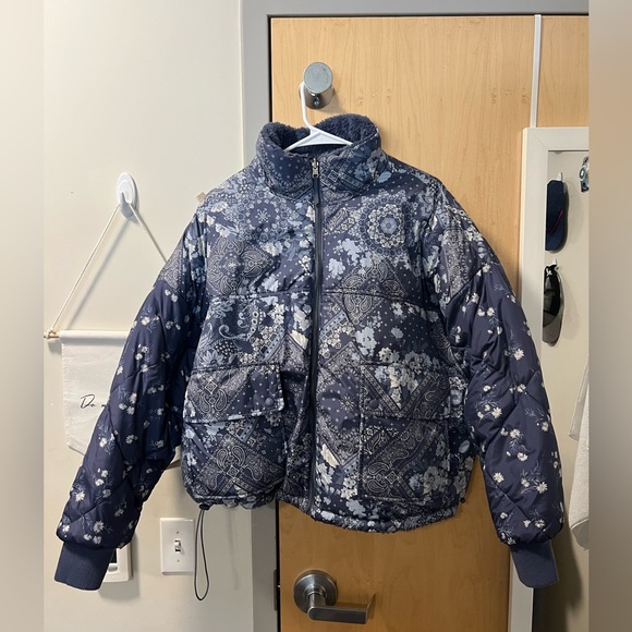 reversible floral and fuzzy jacket - Picture 1 of 4